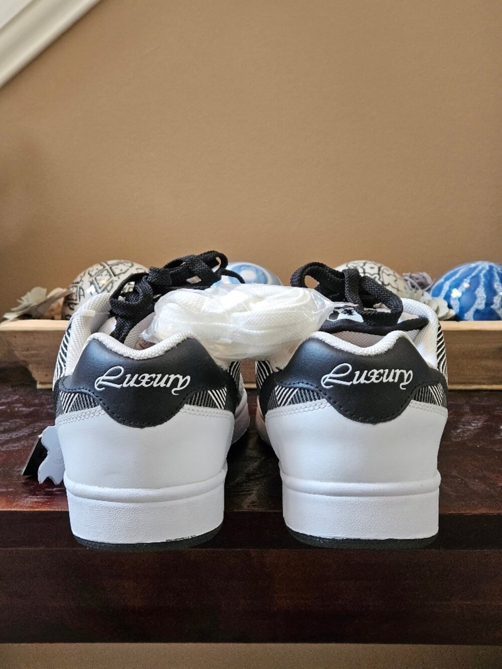 Luxury Kicks (Vlado) Men's Fashion Sneakers, White, Sz 12 - Picture 5 of 16